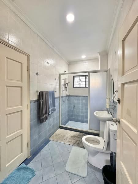 Bungalow for Sale in Seksyen 6 (Shah Alam) - Ilman Nahri - Bathroom - PropertyGuru.com.my