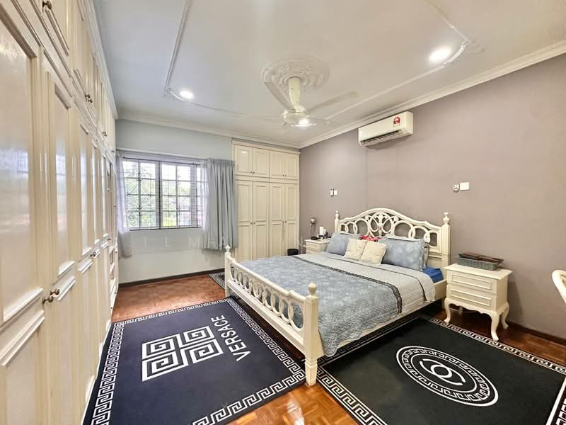 Bungalow for Sale in Seksyen 6 (Shah Alam) - Ilman Nahri - Bedroom - PropertyGuru.com.my
