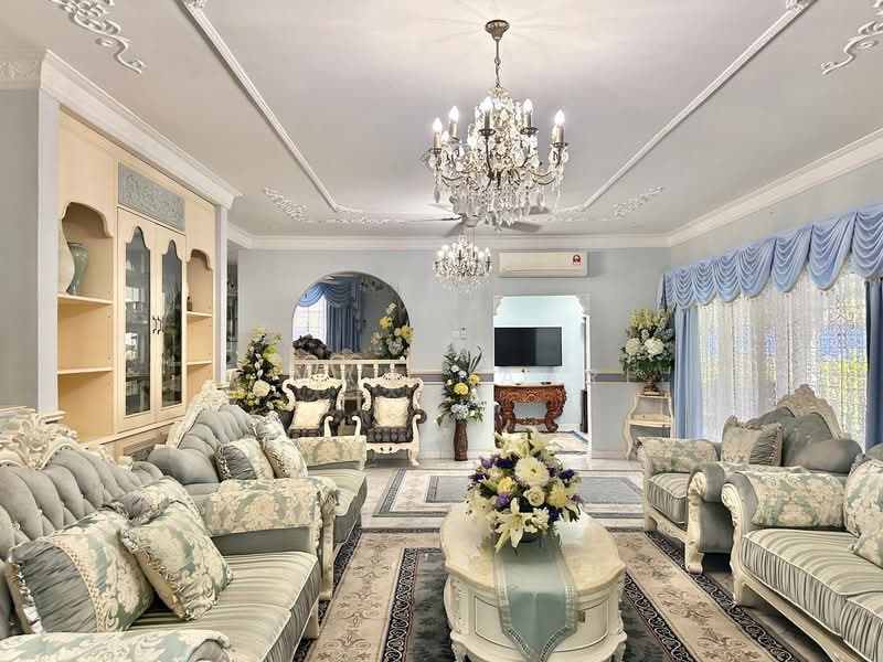 Bungalow for Sale in Seksyen 6 (Shah Alam) - Ilman Nahri - Living Room - PropertyGuru.com.my