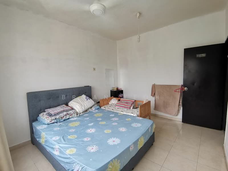 Apartment for Sale at Enggang Apartment - Bryan Yeoh - Bedroom - PropertyGuru.com.my