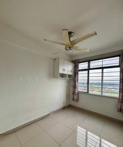Apartment for Rent at East Bay (Seri Bayan) - Hong Charng Lee - Bedroom - PropertyGuru.com.my