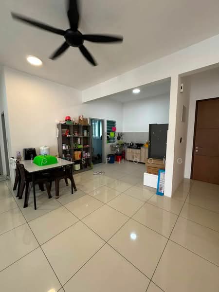 Servis Apartment untuk Dijual di Palm Garden - Ignis Phoong - Living Room - PropertyGuru.com.my