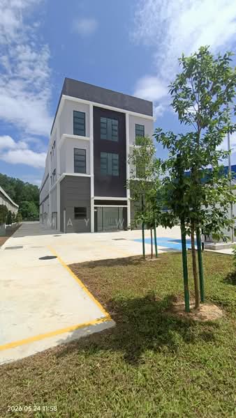 Detached Factory for Rent in Kawasan Perindustrian Kundang (Rawang) - May Wong - Exterior - PropertyGuru.com.my