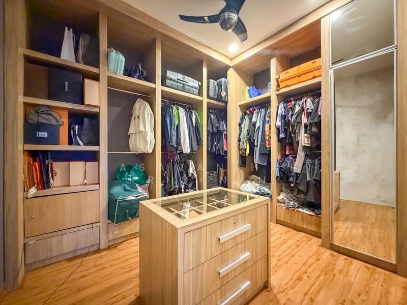 2.5-storey Terraced House for Sale in Taman Suria Tropika (Seri Kembangan) - Keasavan Hari Krishnan - PropertyGuru.com.my