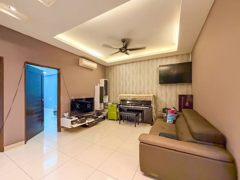 2.5-storey Terraced House for Sale in Taman Suria Tropika (Seri Kembangan) - Keasavan Hari Krishnan - PropertyGuru.com.my