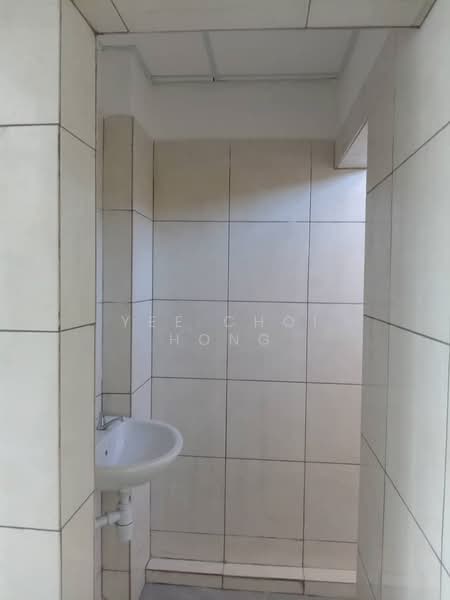 Kedai untuk Disewa di Taman Permai Jaya (Bukit Mertajam) - Yee Choi Hong - Bathroom - PropertyGuru.com.my
