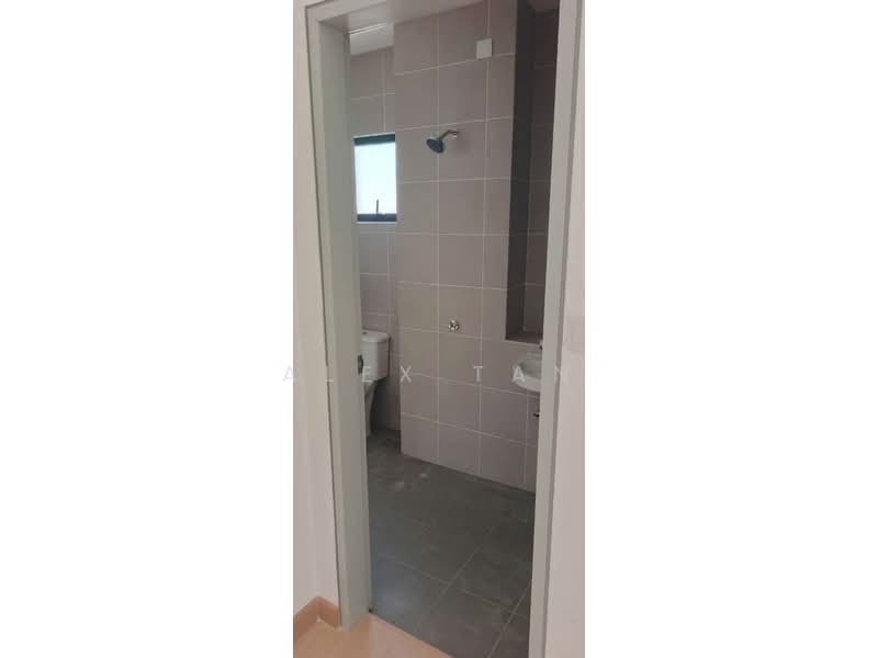 Rumah Teres 2 Tingkat untuk Dijual di Bandar Sri Sendayan (Negeri Sembilan) - Alex Tan - Bathroom - PropertyGuru.com.my