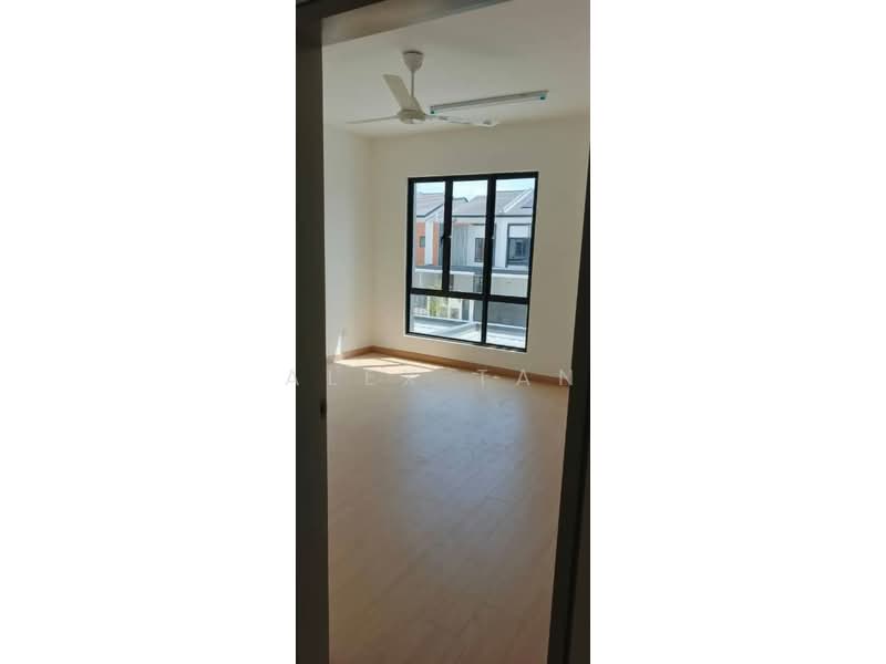 Rumah Teres 2 Tingkat untuk Dijual di Bandar Sri Sendayan (Negeri Sembilan) - Alex Tan - PropertyGuru.com.my
