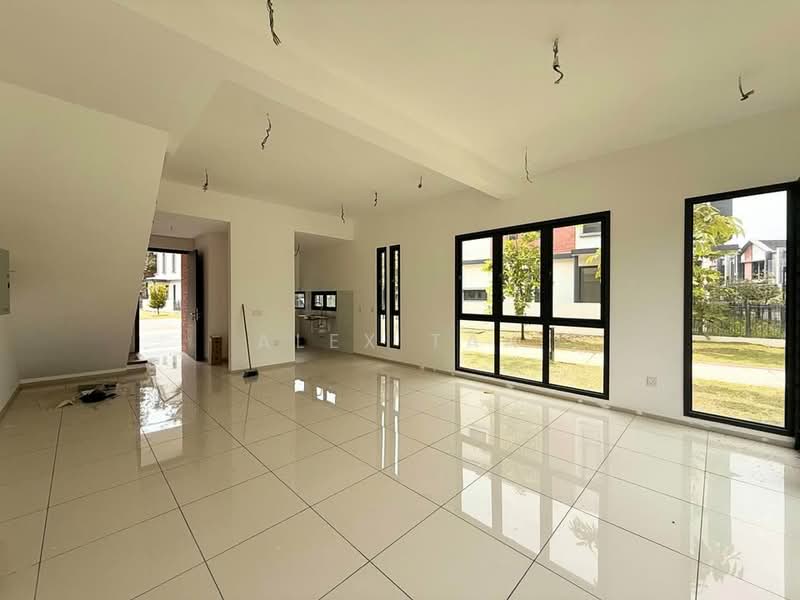 Rumah Teres 2 Tingkat untuk Dijual di Bandar Sri Sendayan (Negeri Sembilan) - Alex Tan - Living Room - PropertyGuru.com.my