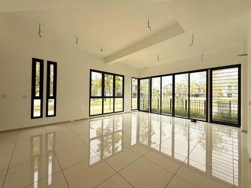 Rumah Teres 2 Tingkat untuk Dijual di Bandar Sri Sendayan (Negeri Sembilan) - Alex Tan - Living Room - PropertyGuru.com.my