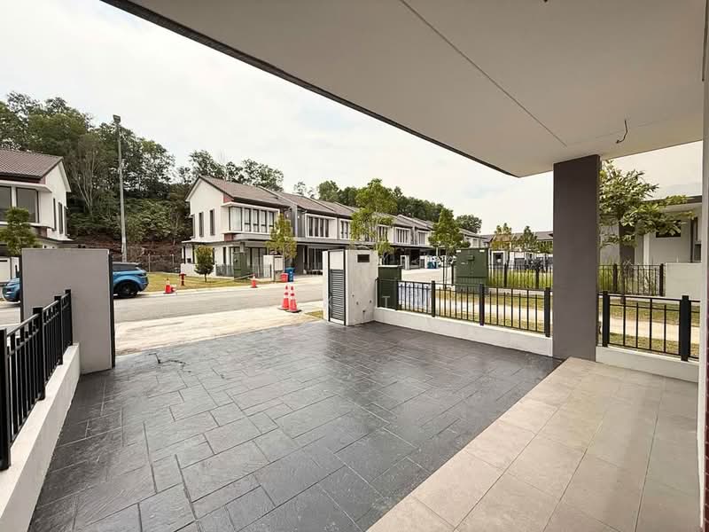 Rumah Teres 2 Tingkat untuk Dijual di Bandar Sri Sendayan (Negeri Sembilan) - Alex Tan - Exterior - PropertyGuru.com.my