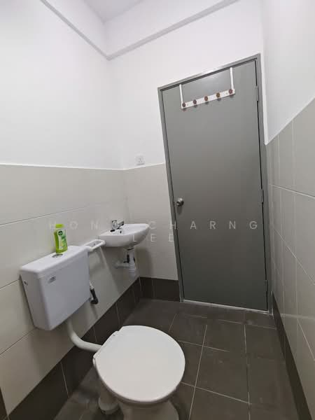 Flat for Rent at PANGSAPURI CENDERA 1 - Hong Charng Lee - Bathroom - PropertyGuru.com.my