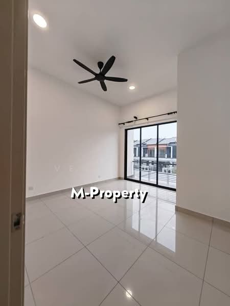 2-storey Terraced House for Rent in Telok Panglima Garang (Selangor) - Venus Sim - Living Room - PropertyGuru.com.my