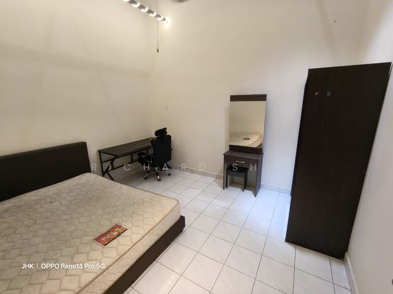 1.5-storey Terraced House for Sale in Taman Perling (Perling) - Richard Shai - Bedroom - PropertyGuru.com.my