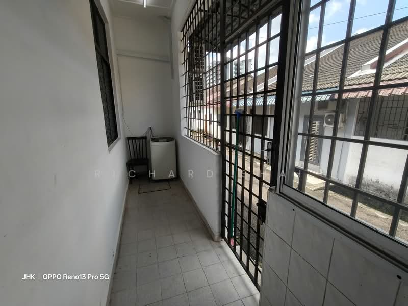 1.5-storey Terraced House for Sale in Taman Perling (Perling) - Richard Shai - Balcony - PropertyGuru.com.my