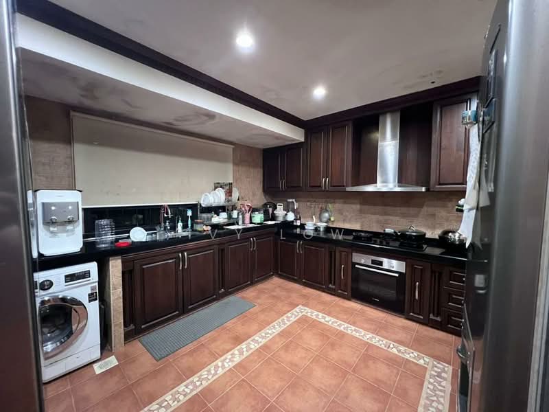 Bungalow for Sale in Taman Pelangi Indah (Ulu Tiram) - Ivy Low - Kitchen - PropertyGuru.com.my