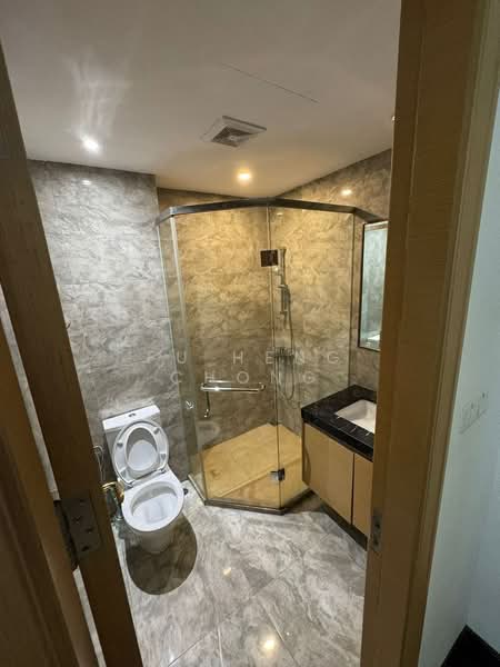 Service Residence for Rent at R&F Princess Cove Phase 1 - Fu Heng Chong - Bathroom - PropertyGuru.com.my