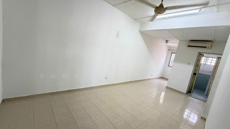 Rumah Teres 2 Tingkat untuk Dijual di Taman Maju Satu (Kajang) - Soon Sheng Law - Living Room - PropertyGuru.com.my