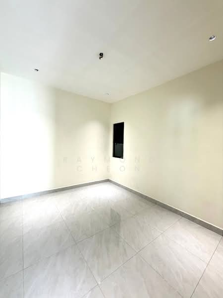 Rumah Berkembar untuk Dijual di Taman Megah Ria (Masai) - Raymond Cheon - PropertyGuru.com.my