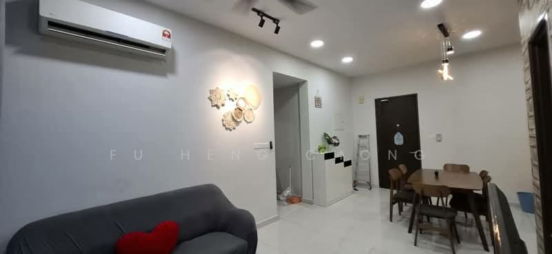 Condominium for Rent at Bay Point @ Country Garden Danga Bay - Fu Heng Chong - Living Room - PropertyGuru.com.my