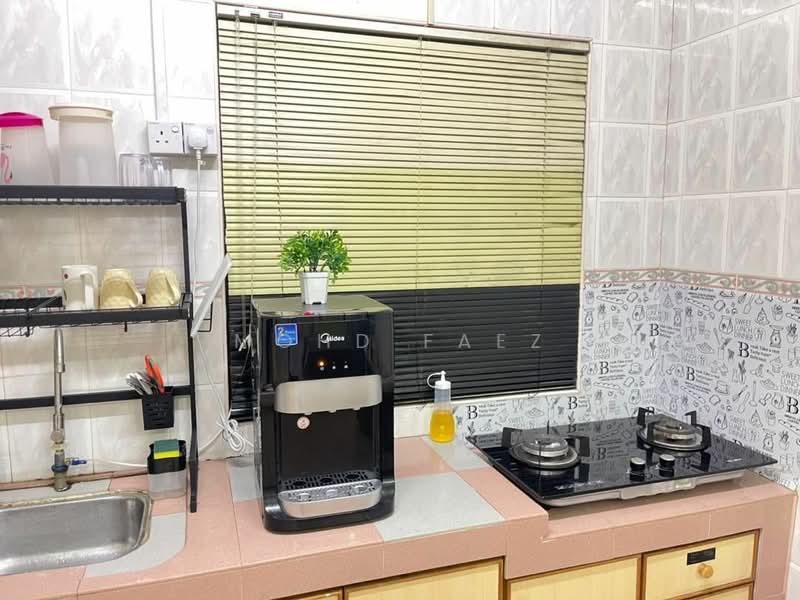 Rumah Teres 1 Tingkat untuk Dijual di Taman Sri Bayu (Mersing) - Mohd Faez - Kitchen - PropertyGuru.com.my
