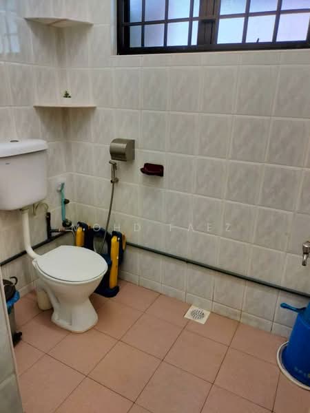 Rumah Teres 1 Tingkat untuk Dijual di Taman Sri Bayu (Mersing) - Mohd Faez - Bathroom - PropertyGuru.com.my