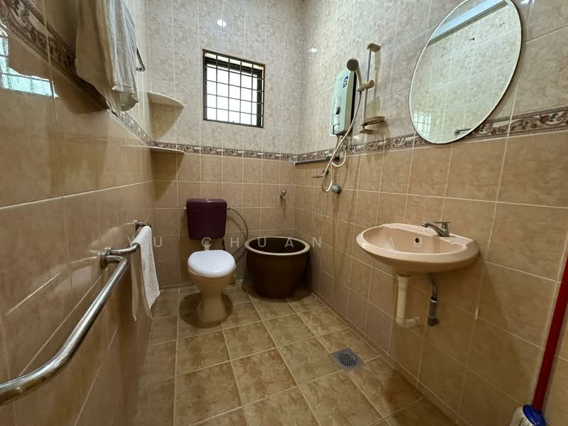 2-storey Terraced House for Sale in Kampung Lapan (Melaka City) - Yu Chuan Yau - Bathroom - PropertyGuru.com.my
