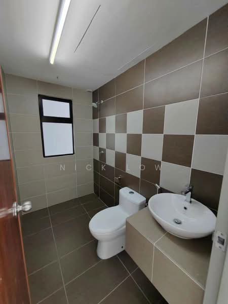 Servis Apartment untuk Disewa di G Residence - Nick Low - Bathroom - PropertyGuru.com.my