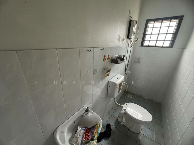 2-storey Terraced House for Rent in Taman Puteri Wangsa (Ulu Tiram) - Daphne Lee - Bathroom - PropertyGuru.com.my