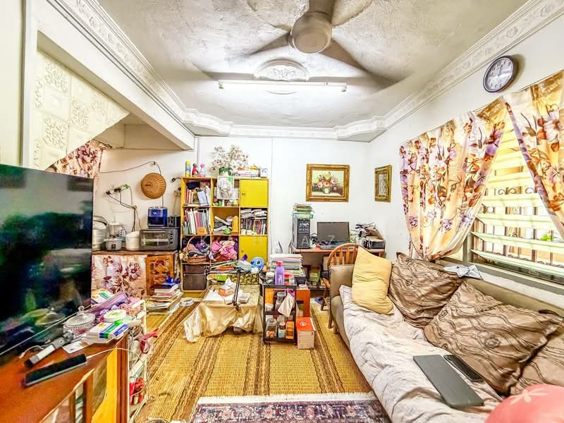Rumah Teres 2 Tingkat untuk Dijual di Taman Bukit Anggerik (Cheras) - Atikah Azman - Living Room - PropertyGuru.com.my
