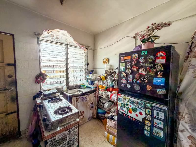 Rumah Teres 2 Tingkat untuk Dijual di Taman Bukit Anggerik (Cheras) - Atikah Azman - Kitchen - PropertyGuru.com.my