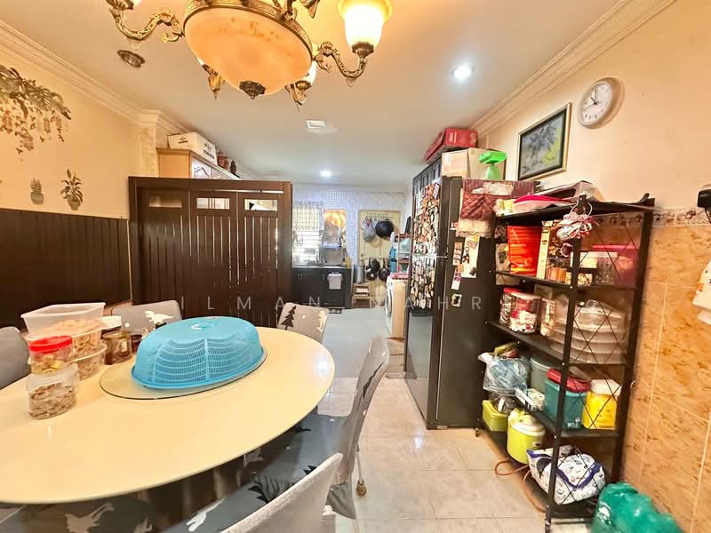 Rumah Teres 2 Tingkat untuk Dijual di Taman Desaria (Petaling Jaya) - Ilman Nahri - Dining Room - PropertyGuru.com.my