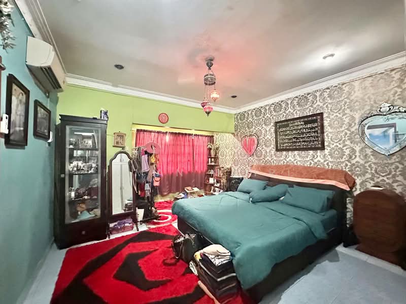 Rumah Teres 2 Tingkat untuk Dijual di Taman Desaria (Petaling Jaya) - Ilman Nahri - Bedroom - PropertyGuru.com.my