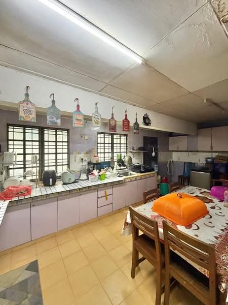 Rumah Teres 2 Tingkat untuk Dijual di Taman Desa Tebrau (Tebrau) - Jeff Lee - Kitchen - PropertyGuru.com.my