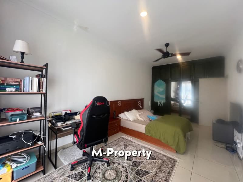 Rumah Teres 2 Tingkat untuk Disewa di Bandar Rimbayu (Telok Panglima Garang) - Venus Sim - Bedroom - PropertyGuru.com.my