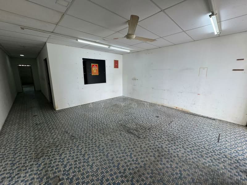 Shop for Rent in Taman Kepong Indah (Kepong) - Jay Yong - Interior - PropertyGuru.com.my