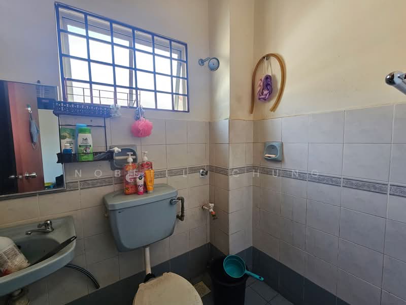 Rumah Teres 2 Tingkat untuk Dijual di Putra Heights (Subang Jaya) - Nobeille Chung - Bathroom - PropertyGuru.com.my