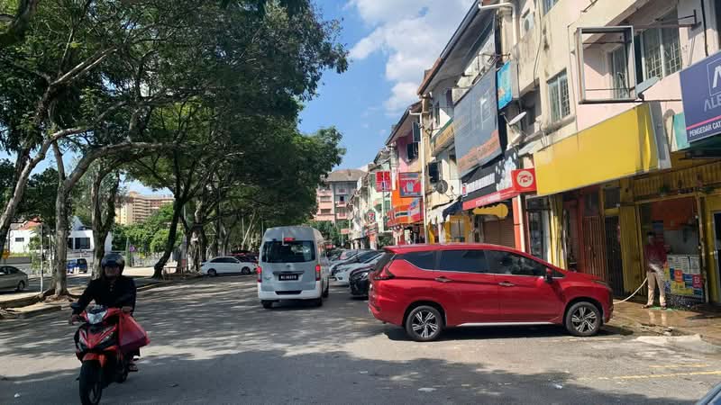 Shop for Sale in Petaling Jaya (Selangor) - HL Tang - Exterior - PropertyGuru.com.my