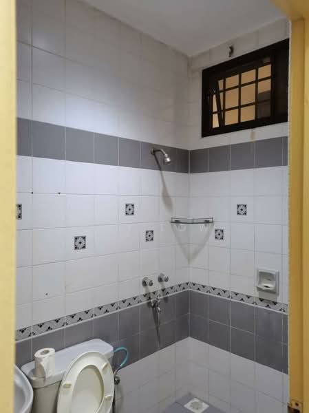 Rumah Teres 2 Tingkat untuk Disewa di Taman Suria (Johor Bahru) - Ivy Low - Bathroom - PropertyGuru.com.my