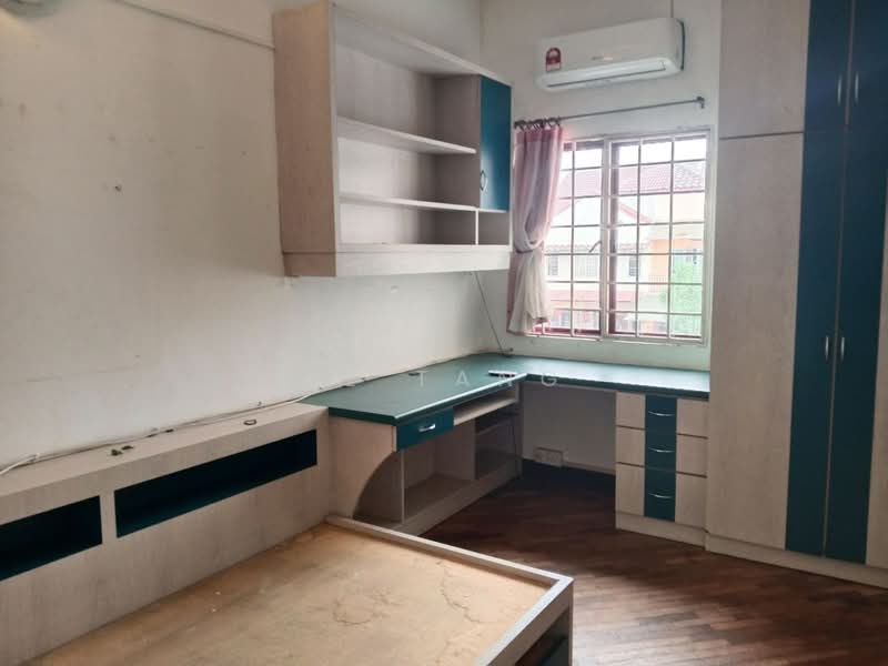 Rumah Teres 2 Tingkat untuk Dijual di Usj 18 (Subang Jaya) - HL Tang - Bedroom - PropertyGuru.com.my