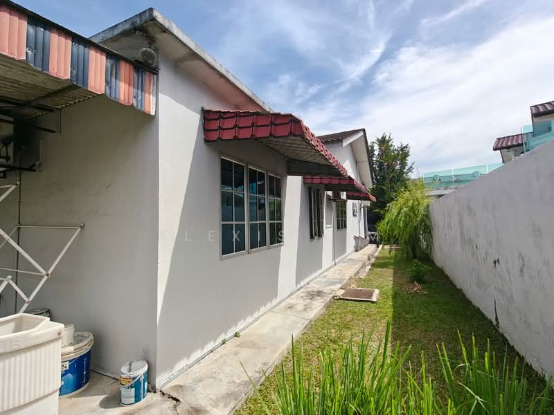 Bungalow for Sale in Taman Gembira (Klang) - Alexis Lim - Exterior - PropertyGuru.com.my