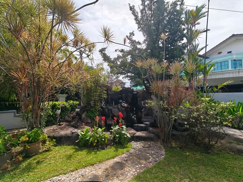 Bungalow for Sale in Taman Gembira (Klang) - Alexis Lim - Garden - PropertyGuru.com.my