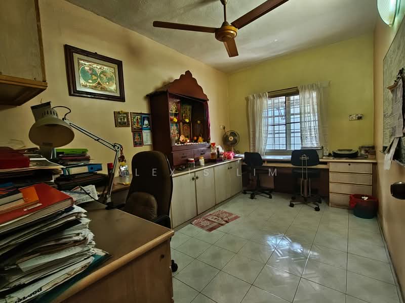 Bungalow for Sale in Taman Gembira (Klang) - Alexis Lim - Study - PropertyGuru.com.my