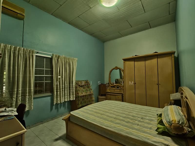 Bungalow for Sale in Taman Gembira (Klang) - Alexis Lim - Bedroom - PropertyGuru.com.my