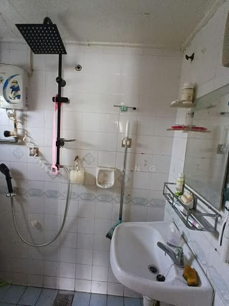 Condominium for Rent at Subang Perdana Goodyear Court 7 - HL Tang - Bathroom - PropertyGuru.com.my