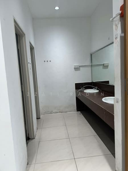 Shop / Office for Rent in Bandar Baru Bangi (Selangor) - Izzati Radin - Bathroom - PropertyGuru.com.my