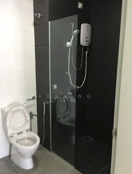 Servis Apartment untuk Disewa di Paramount Utropolis - Addy Ng - Bathroom - PropertyGuru.com.my