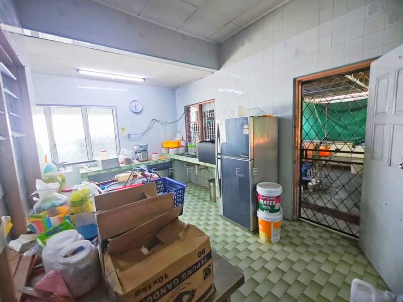 1-storey Terraced House for Sale in Taman Ungku Tun Aminah (Skudai) - Jeff Lee - Kitchen - PropertyGuru.com.my