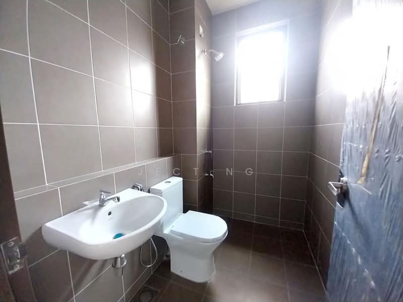 Rumah Teres 2 Tingkat untuk Dijual di Selayang (Selangor) - Ject Ng - Bathroom - PropertyGuru.com.my