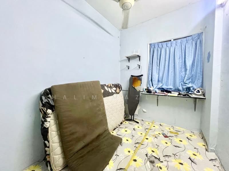 Apartment for Sale at Vista Lavender - Halim Mazlan - Bedroom - PropertyGuru.com.my